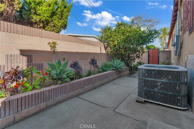 $764,900 | 9415 Annetta Avenue, South Gate, CA 90280