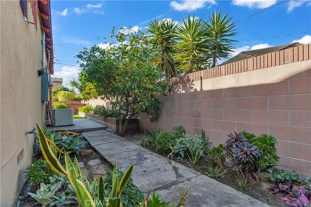 $764,900 | 9415 Annetta Avenue, South Gate, CA 90280