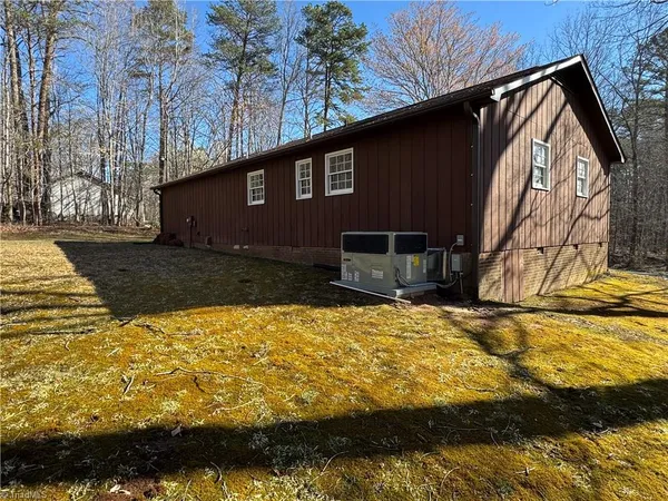$254,900 | 1055 Brookridge Drive, Walnut Cove, NC 27052