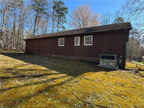 $254,900 | 1055 Brookridge Drive, Walnut Cove, NC 27052