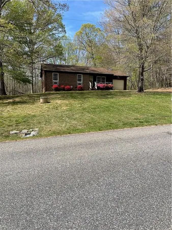 $254,900 | 1055 Brookridge Drive, Walnut Cove, NC 27052