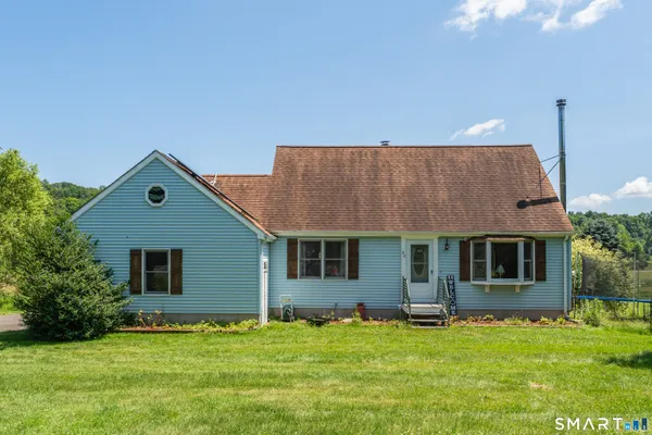 $475,000 | 53 Park Place, Durham, CT 06422