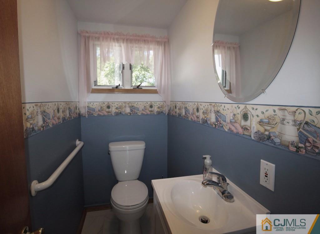 1499 Seneca Road North Brunswick, NJ 08902 - Photo 12 of 18 Gallery Image 12