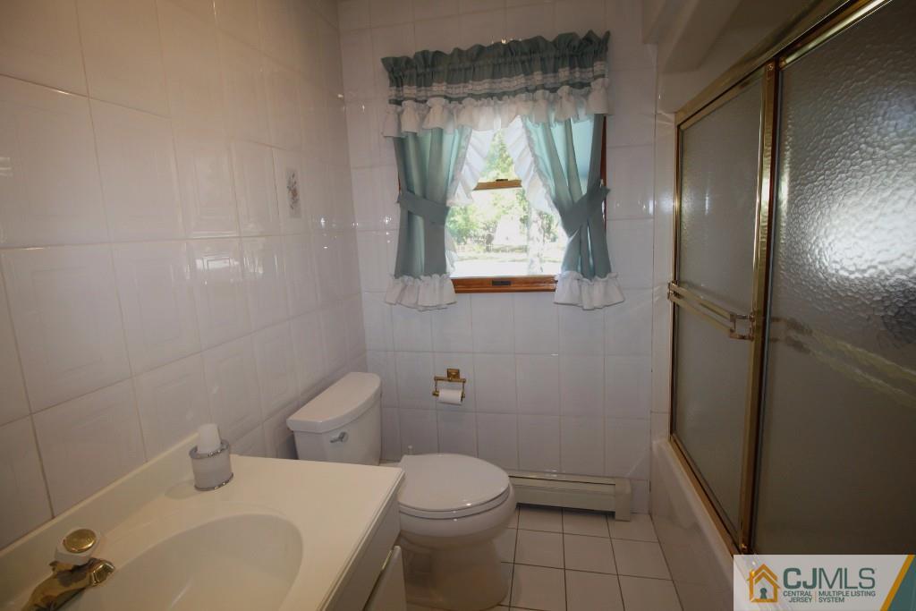 1499 Seneca Road North Brunswick, NJ 08902 - Photo 14 of 18 Gallery Image 14