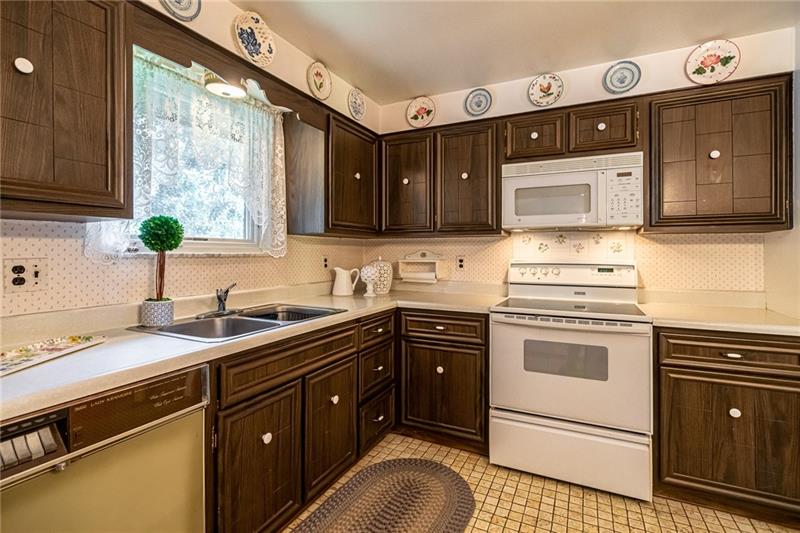 103 Locust Ridge Drive Pittsburgh, PA 15209 - Photo 14 of 24 Gallery Image 14