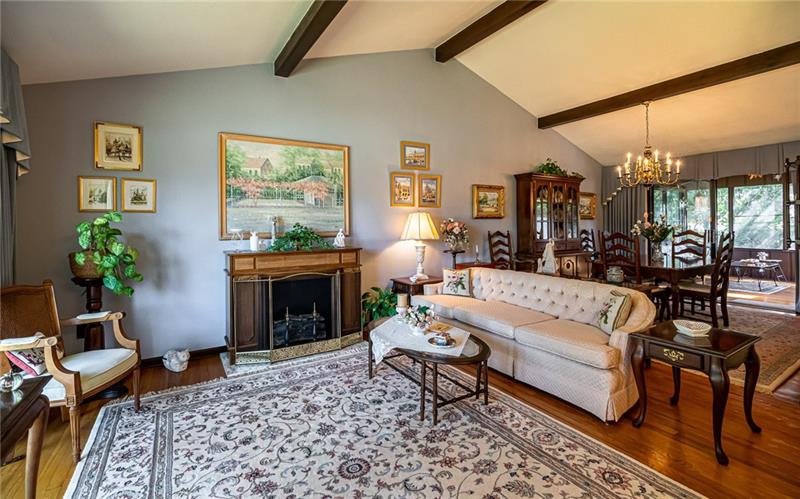 103 Locust Ridge Drive Pittsburgh, PA 15209 - Photo 9 of 24 Gallery Image 9