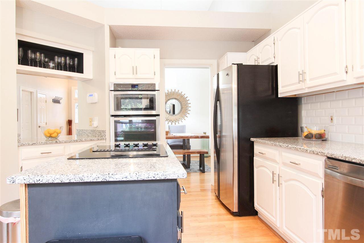 10024 Goodview Court Raleigh, NC 27613 - Photo 8 of 24