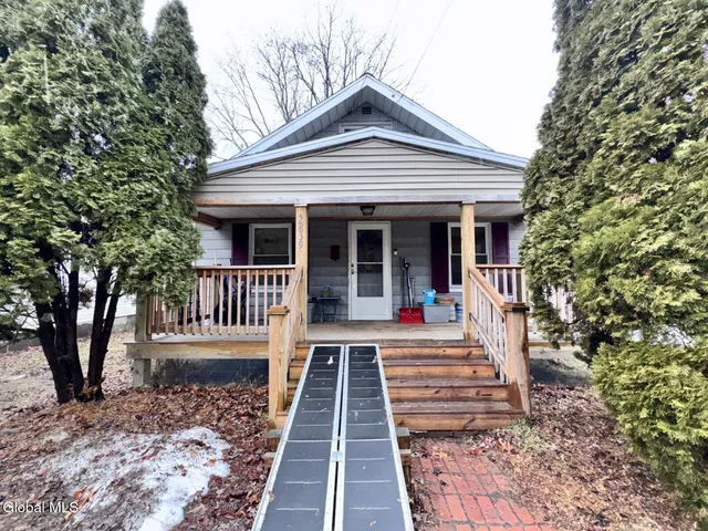 $129,000 | 2839 Broadway, Rotterdam, NY 12306
