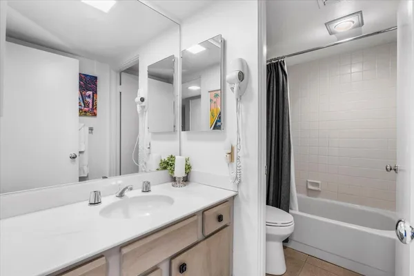 $635,000 | 45720 Club Cir Drive, Unit 285, Palm Desert, CA 92260