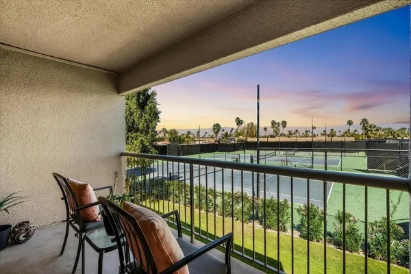 $635,000 | 45720 Club Cir Drive, Unit 285, Palm Desert, CA 92260