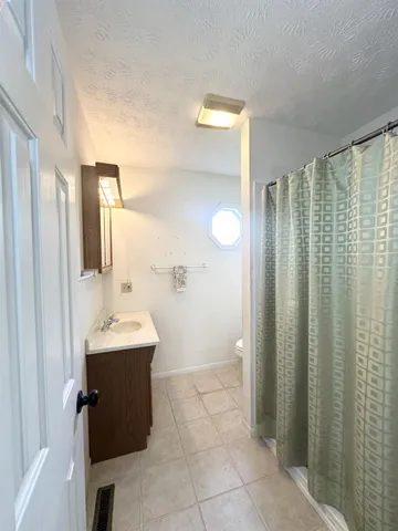 $249,900 | 623 East Old Orchard Lane, Connersville, IN 47331