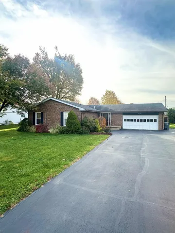 $249,900 | 623 East Old Orchard Lane, Connersville, IN 47331