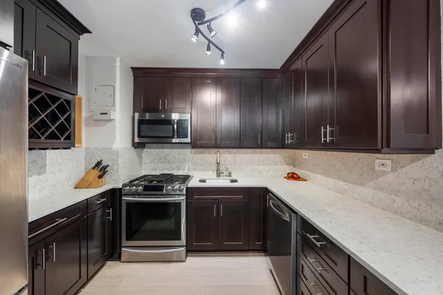 $225,000 | 5800 Arlington Avenue, Unit 10O | North Riverdale