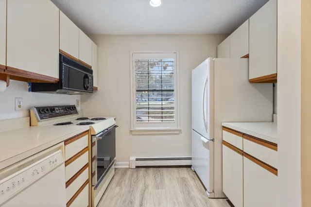 $445,000 | 380 Ocean Road, Unit 9, Portsmouth, NH 03801