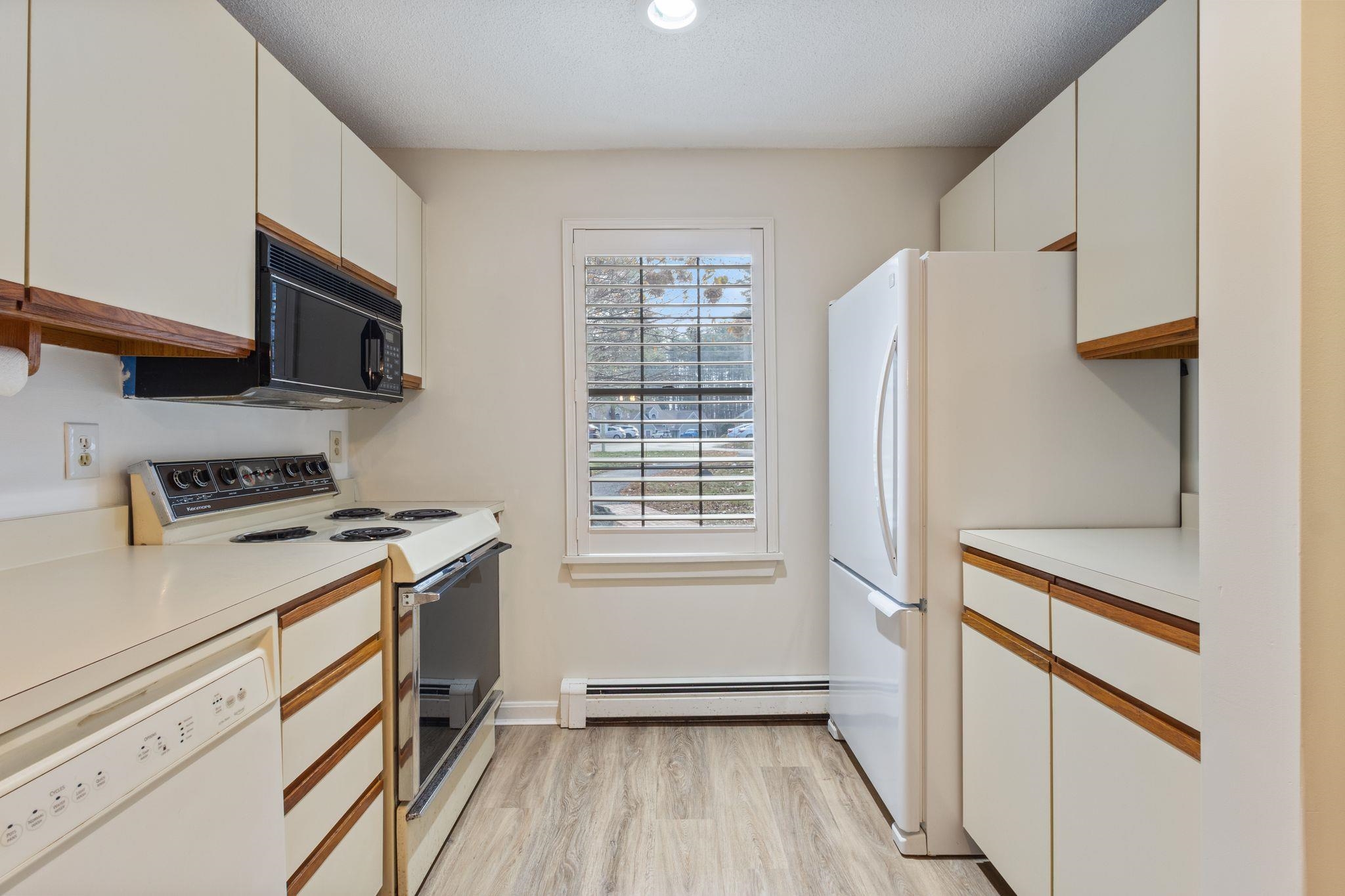 380 Ocean Road, Unit 9 Portsmouth, NH 03801 - Photo 4 of 26