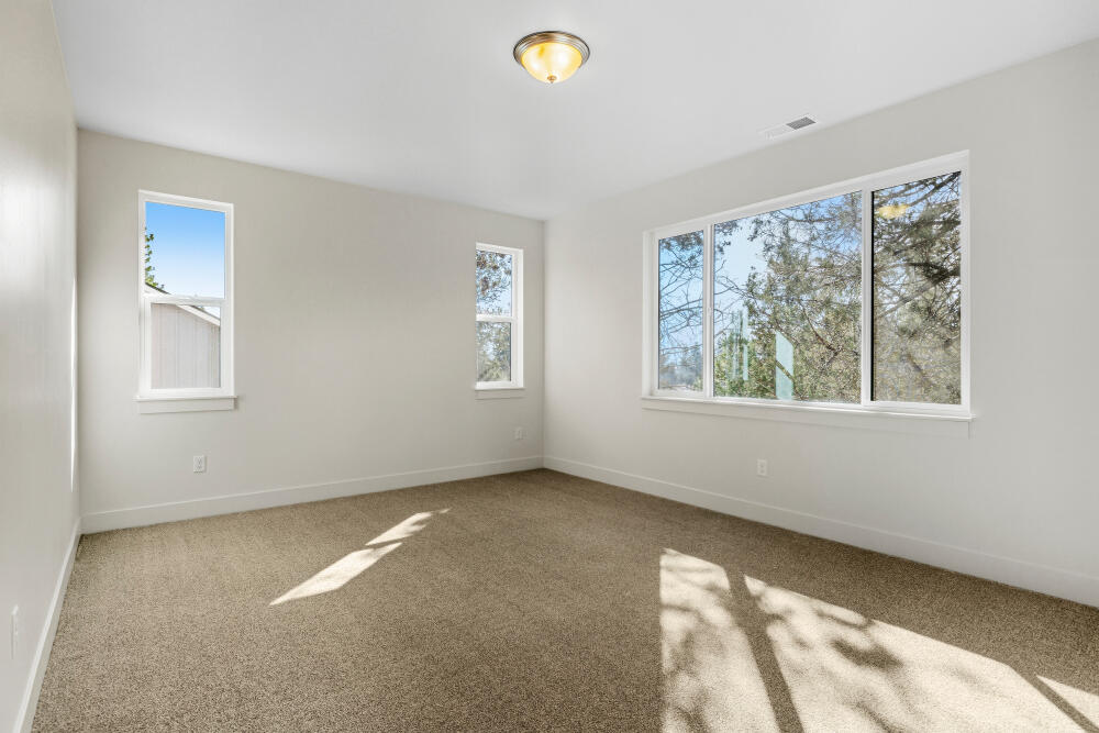 1092 Timber Ridge Loop Klamath Falls, OR 97601 - Photo 64 of 79