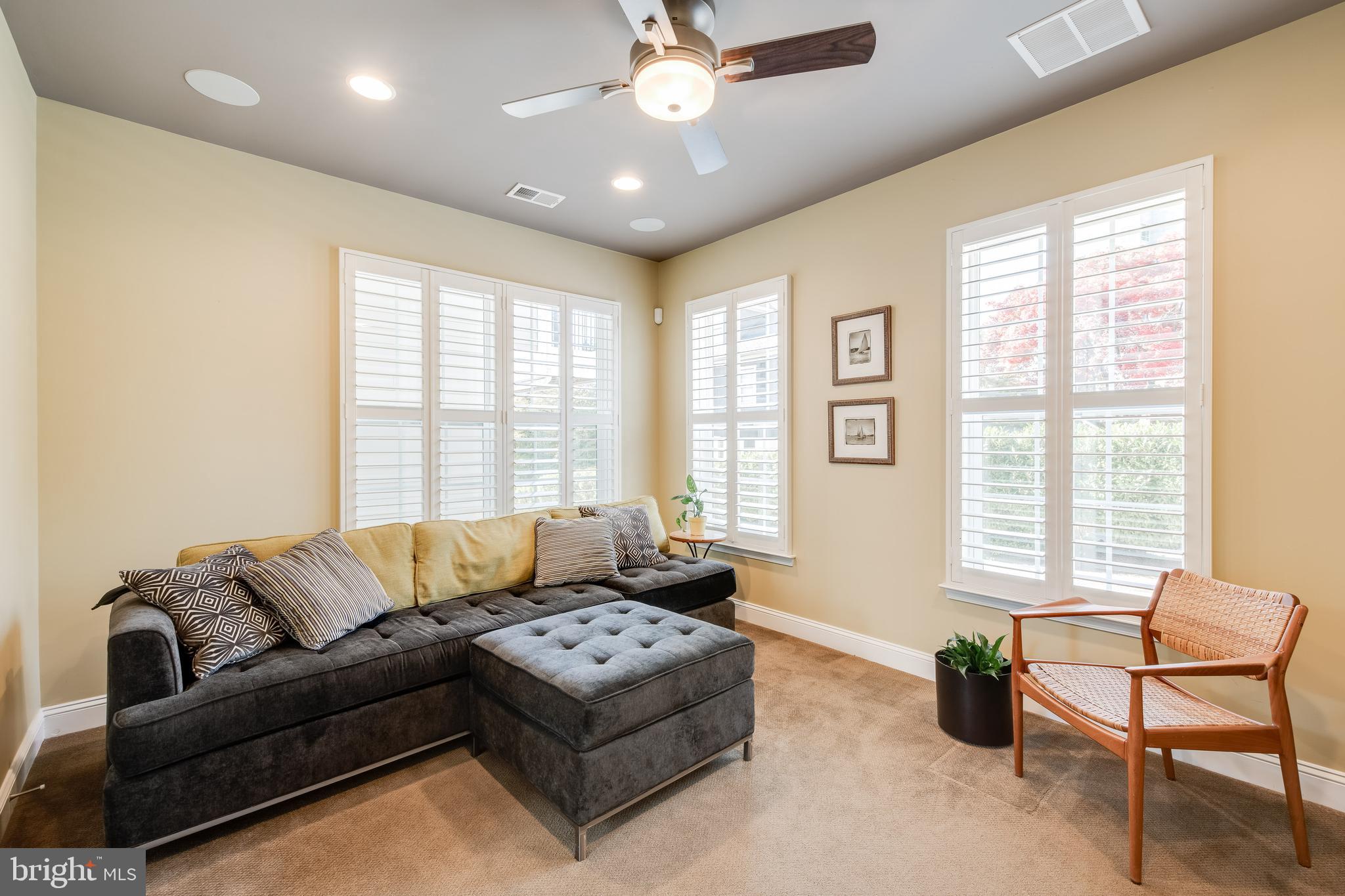 51 Linden Place Towson, MD 21286 - Photo 17 of 23 Entry Level Office