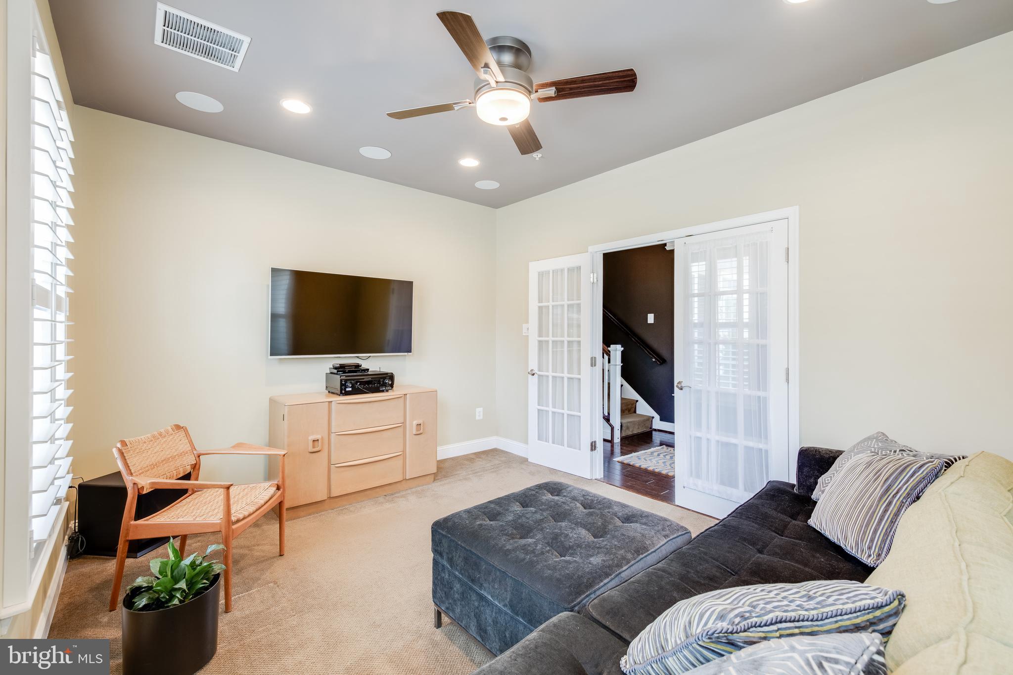 51 Linden Place Towson, MD 21286 - Photo 18 of 23 Entry Level Office