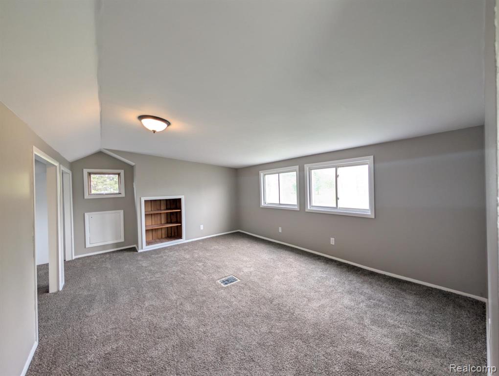 7032 Neff Road Mount Morris, MI 48458 - Photo 3 of 20