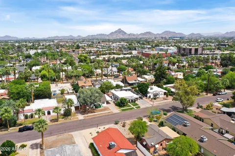 $699,900 | 1501 East Earll Drive, Phoenix, AZ 85014