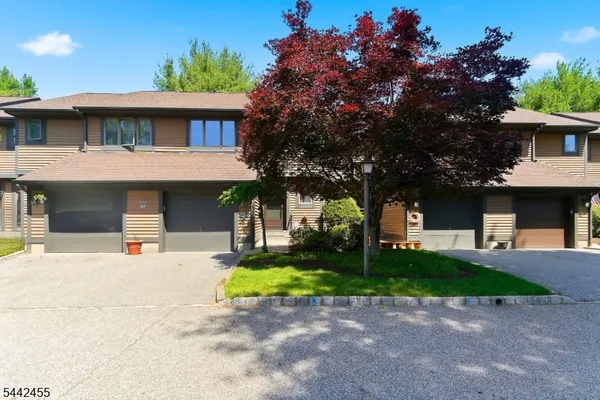 $3,800 | 231 Grant Avenue, Pompton Lakes, NJ 07442