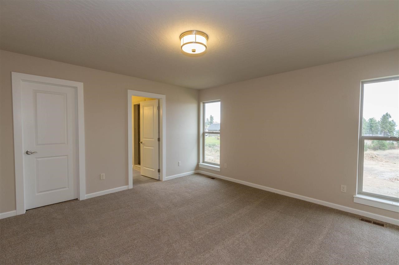 5512 North Radium Lane Spokane, WA 99217 - Photo 9 of 13