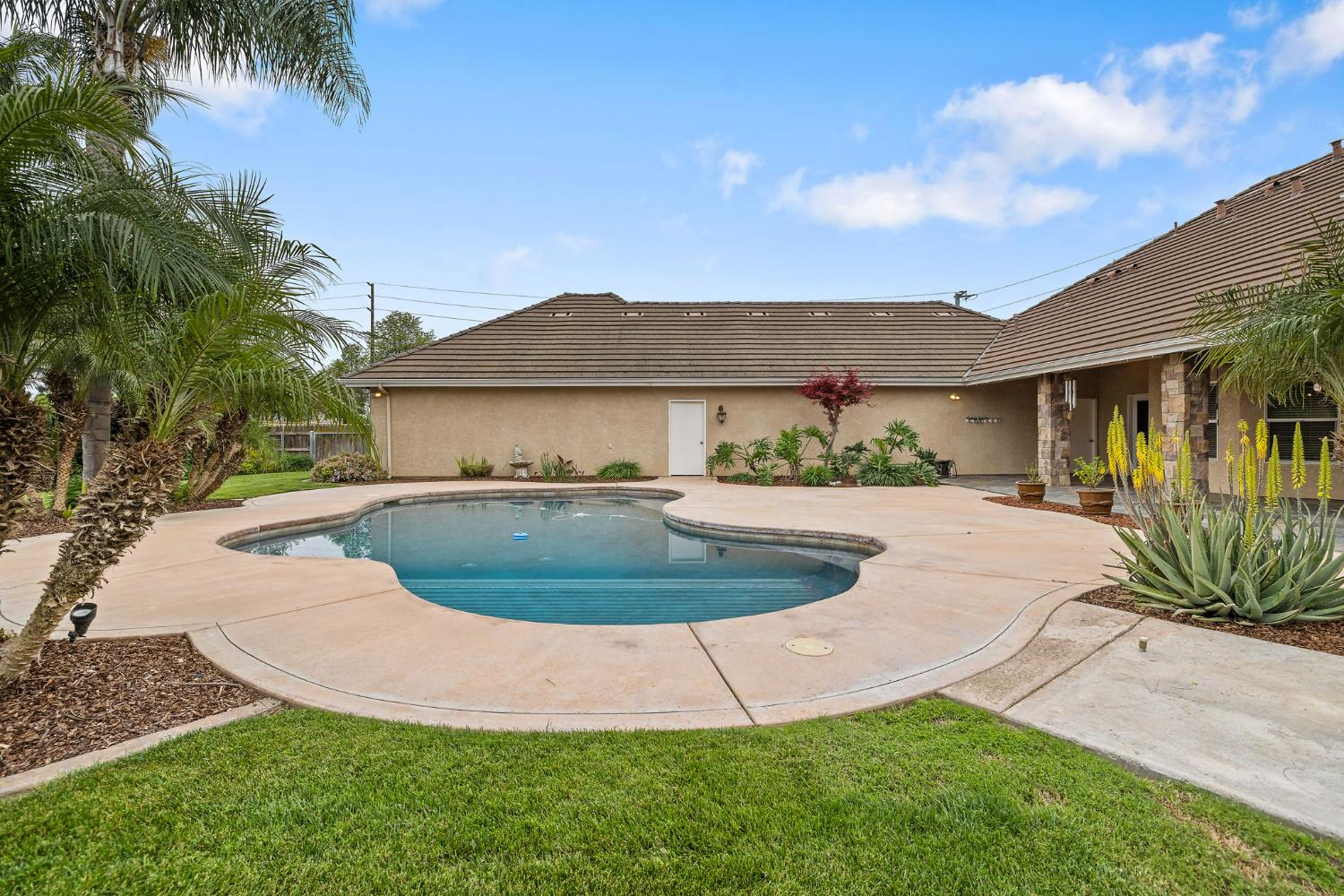 1928 South Shirk Road Visalia, CA 93277 - Photo 75 of 98 Gallery Image 75