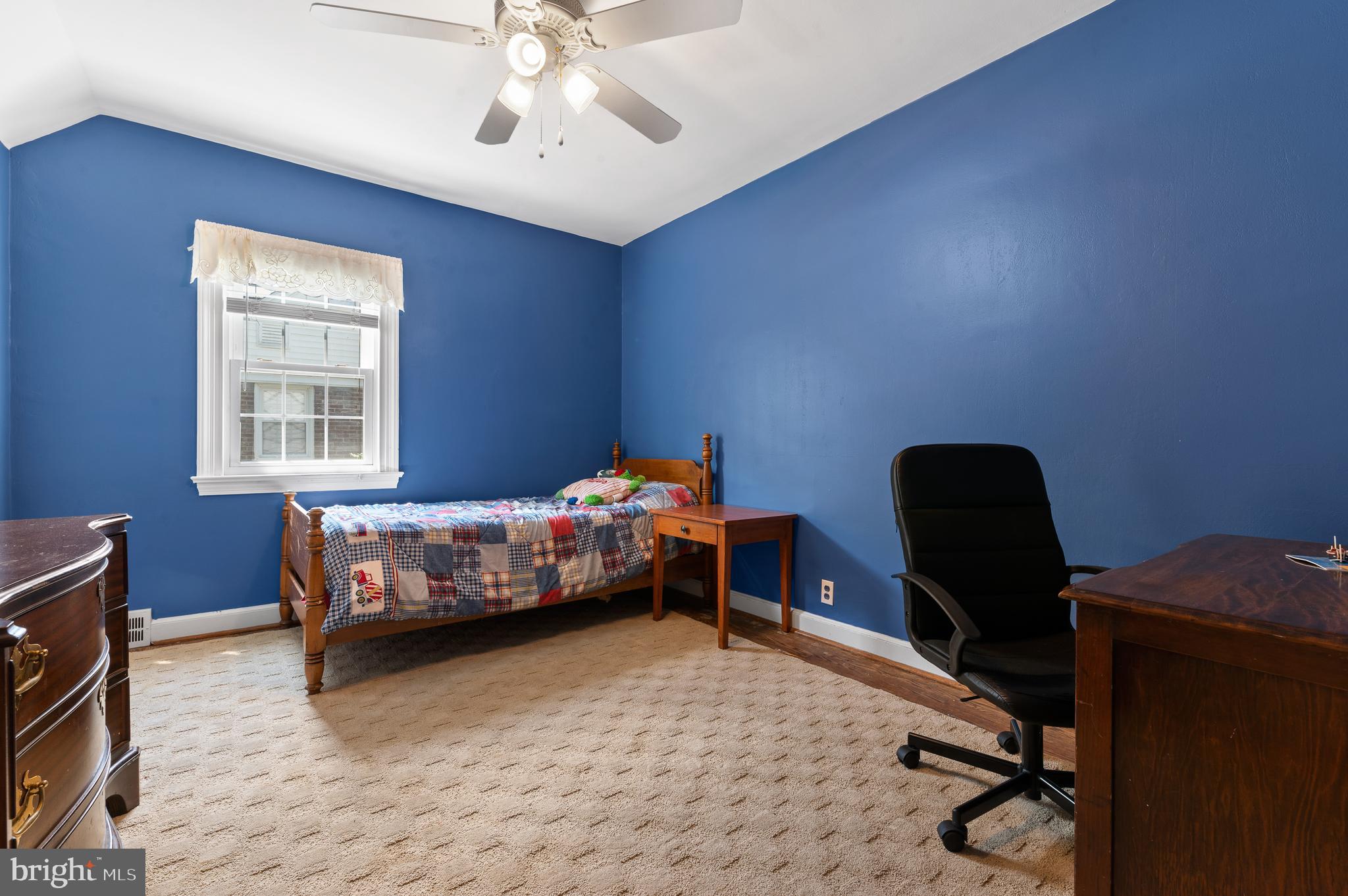 31 Whitemarsh Road Ardmore, PA 19003 - Photo 23 of 35 Back right bedroom
