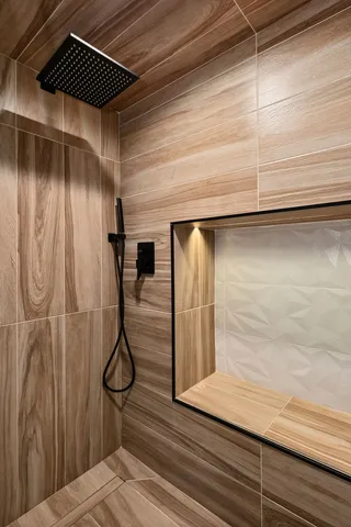 a room with a walk in closet