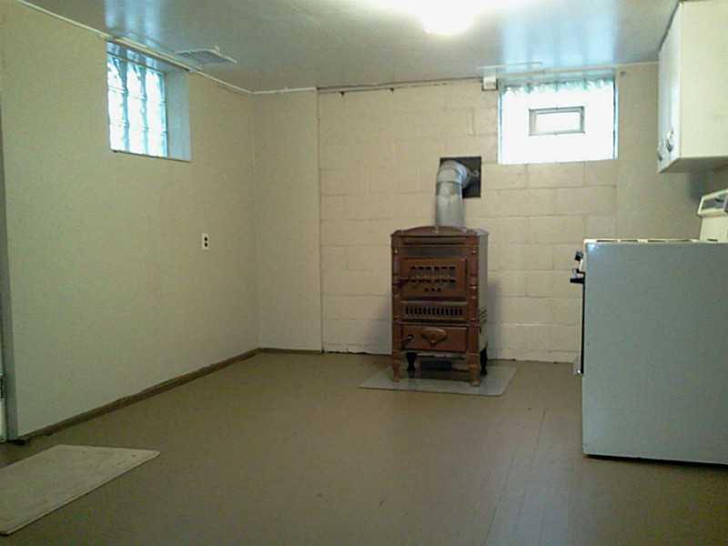 239 Oak Street Rillton, PA 15678 - Photo 12 of 25 Den.