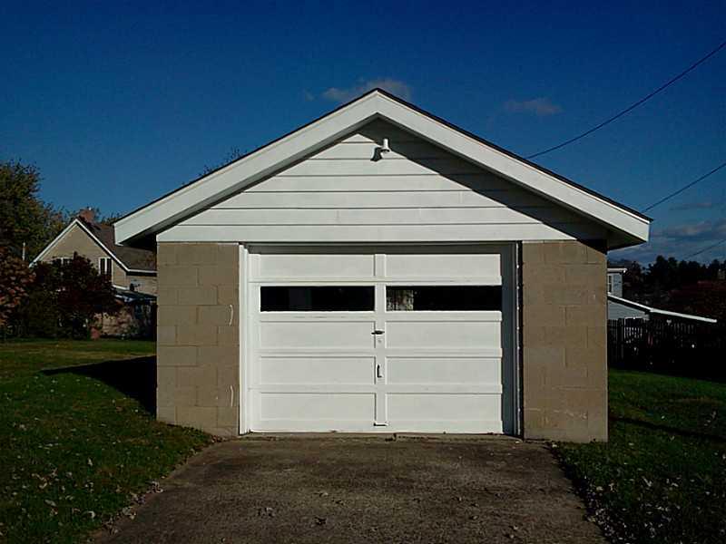 239 Oak Street Rillton, PA 15678 - Photo 24 of 25 Parking Lot/Garage.