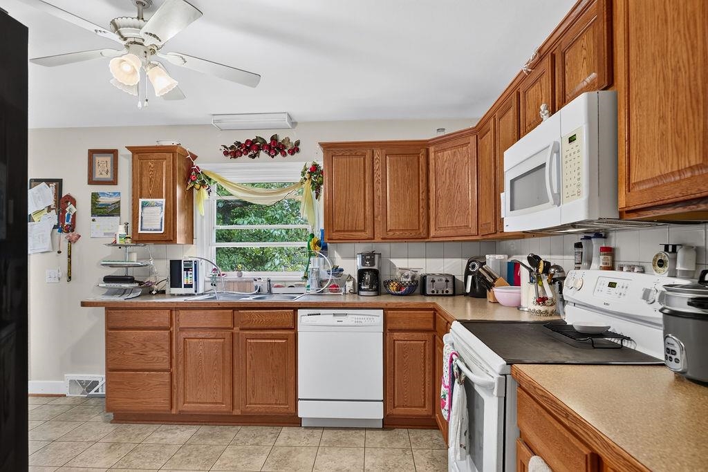 164 Tinkling Spring Road Fishersville, VA 22939 - Photo 10 of 26