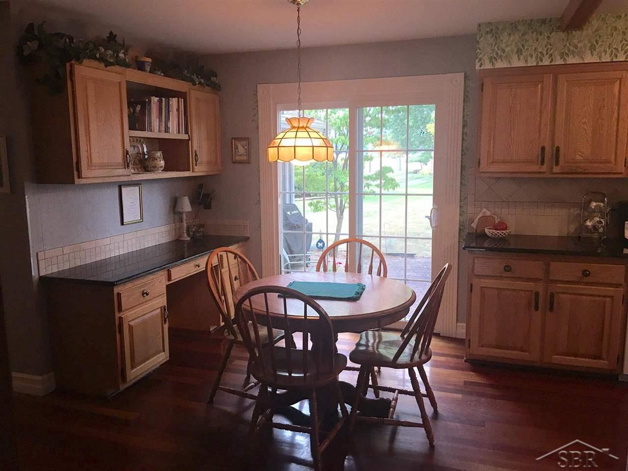 526 Stoneham Road Saginaw, MI 48638 - Photo 13 of 36 31299762-12.JPG