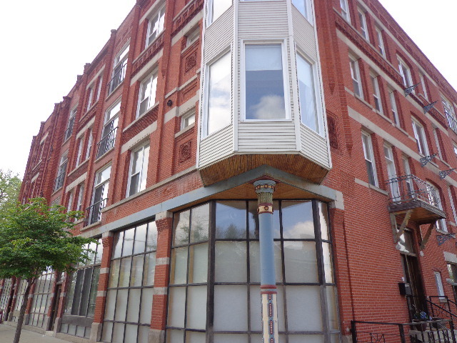 763 East 41st Street, Unit 3A Chicago, IL 60653 - Photo 2 of 7