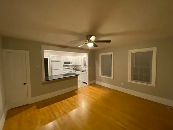 $2,200 | 91 Main, Unit 2W, Easton, MA 02356