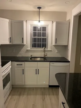 $2,200 | 91 Main, Unit 2W, Easton, MA 02356