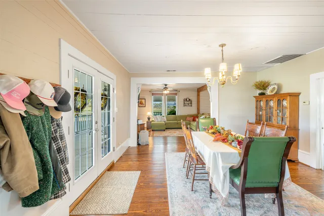 $975,000 | 13752 Whitman Road, Brenham, TX 77833