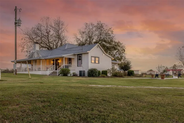 $975,000 | 13752 Whitman Road, Brenham, TX 77833