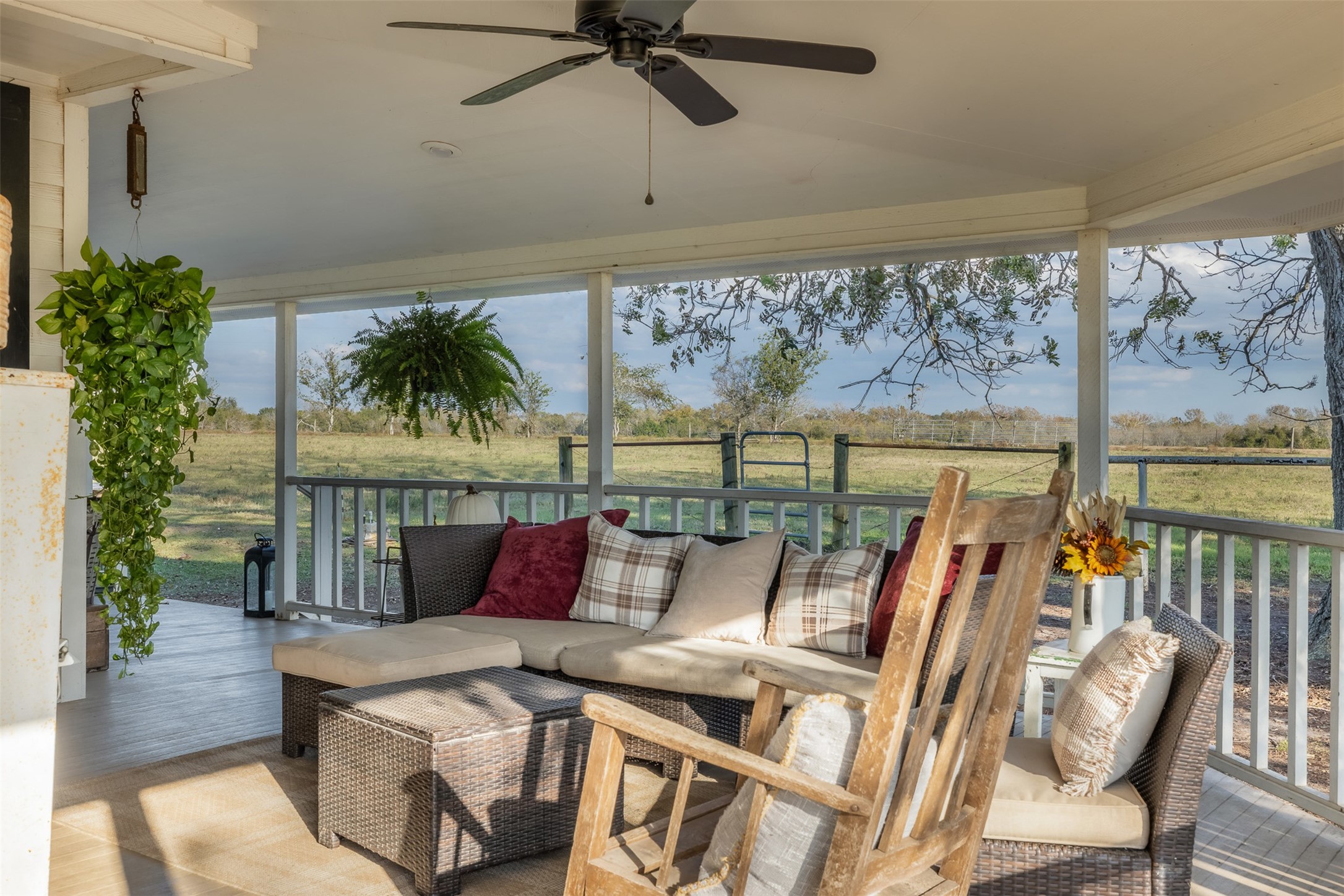 13752 Whitman Road Brenham, TX 77833 - Photo 7 of 48