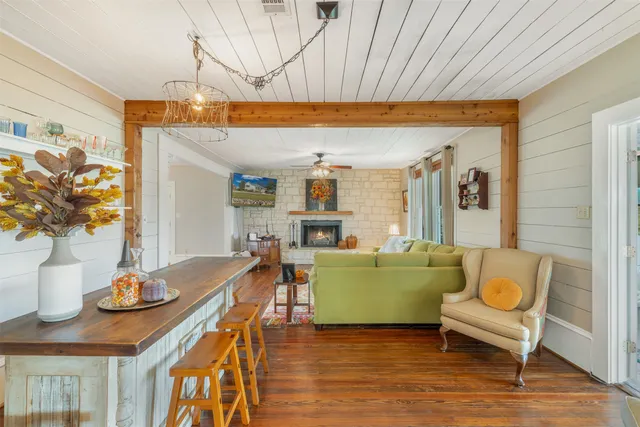 $975,000 | 13752 Whitman Road, Brenham, TX 77833