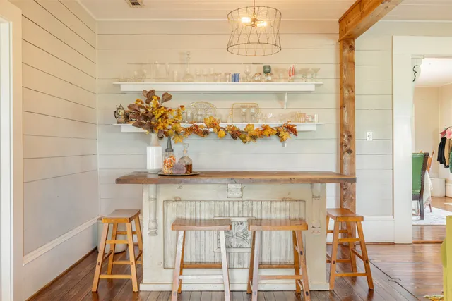 $975,000 | 13752 Whitman Road, Brenham, TX 77833