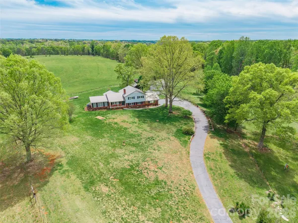 $489,900 | 161 Springdale Road, Cowpens, SC 29330