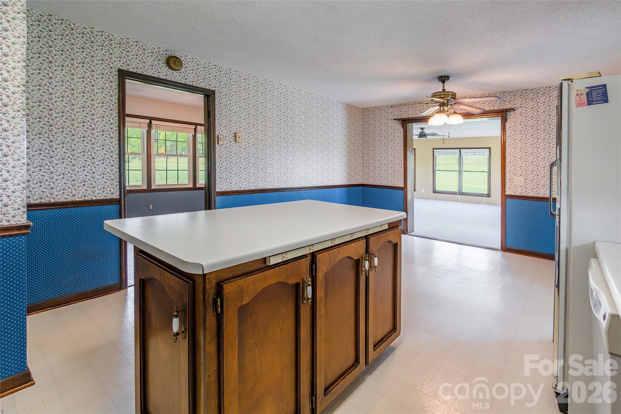 161 Springdale Road Cowpens, SC 29330 - Photo 11 of 46