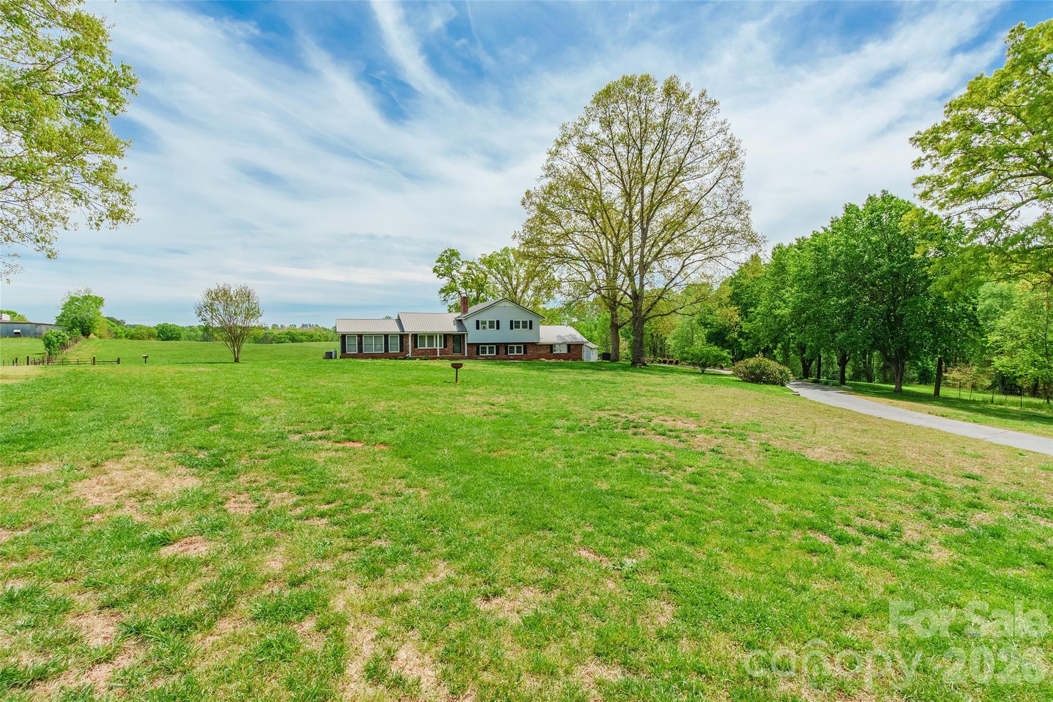161 Springdale Road Cowpens, SC 29330 - Photo 3 of 46