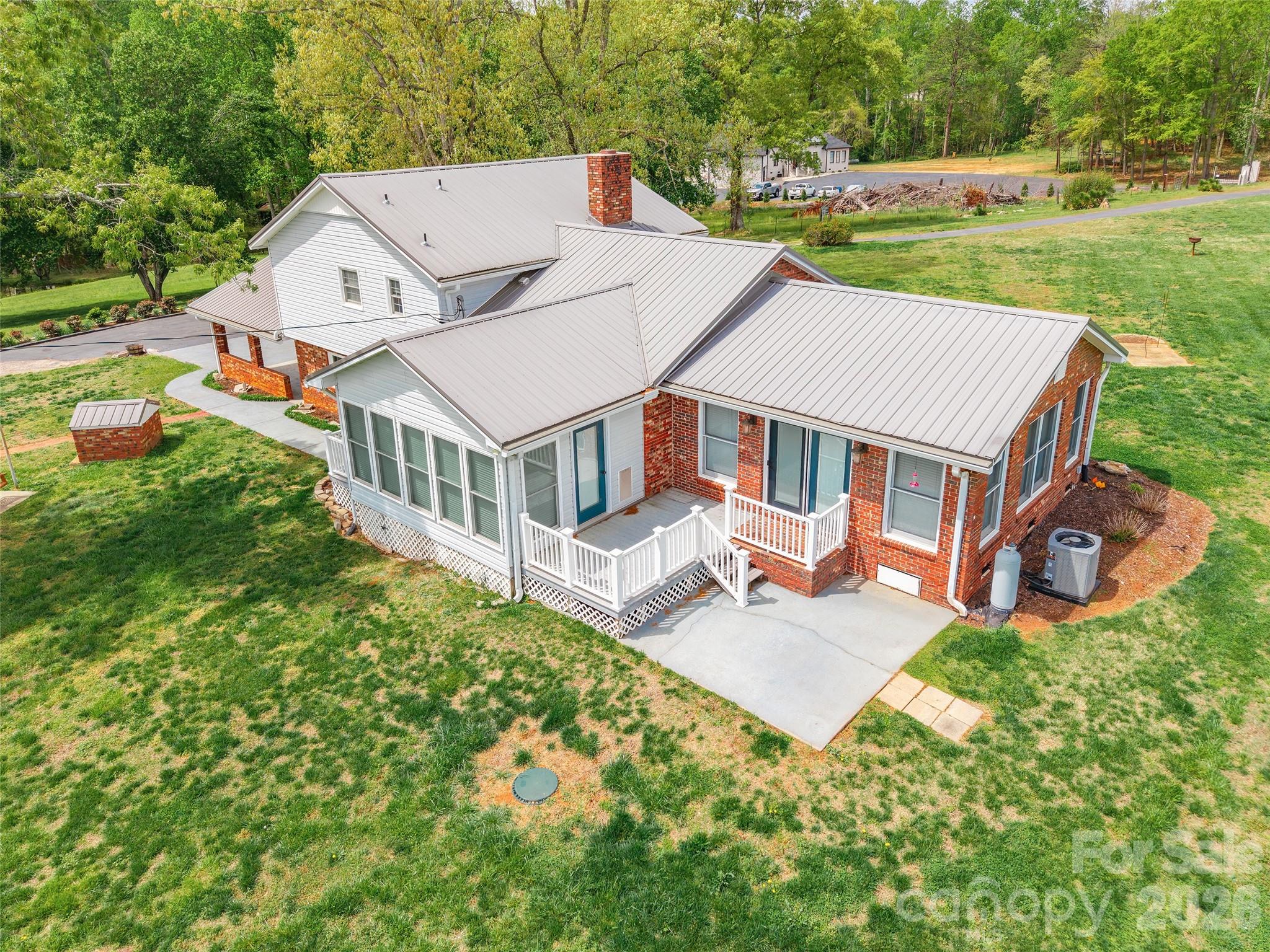 161 Springdale Road Cowpens, SC 29330 - Photo 35 of 46