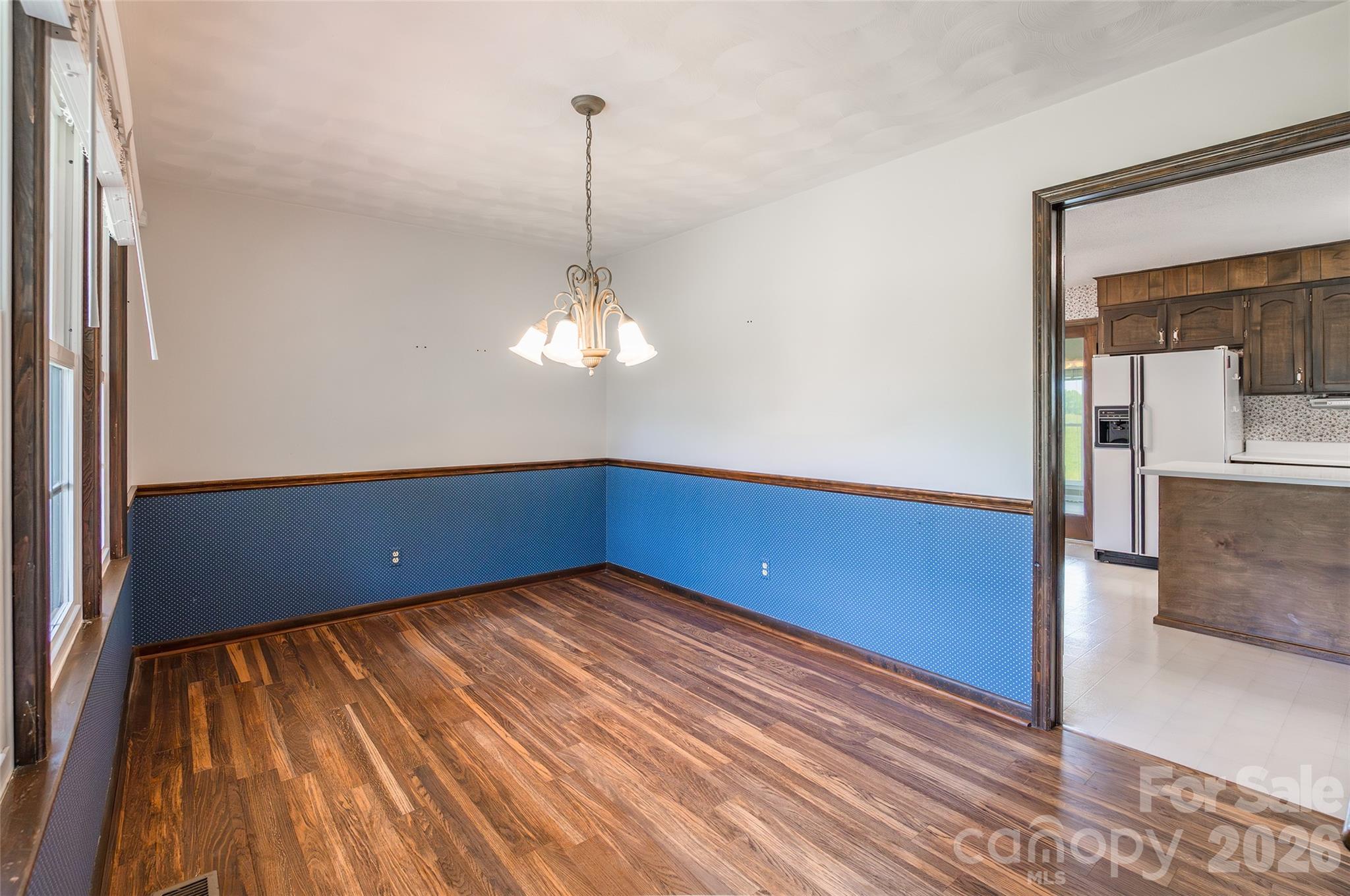 161 Springdale Road Cowpens, SC 29330 - Photo 5 of 46