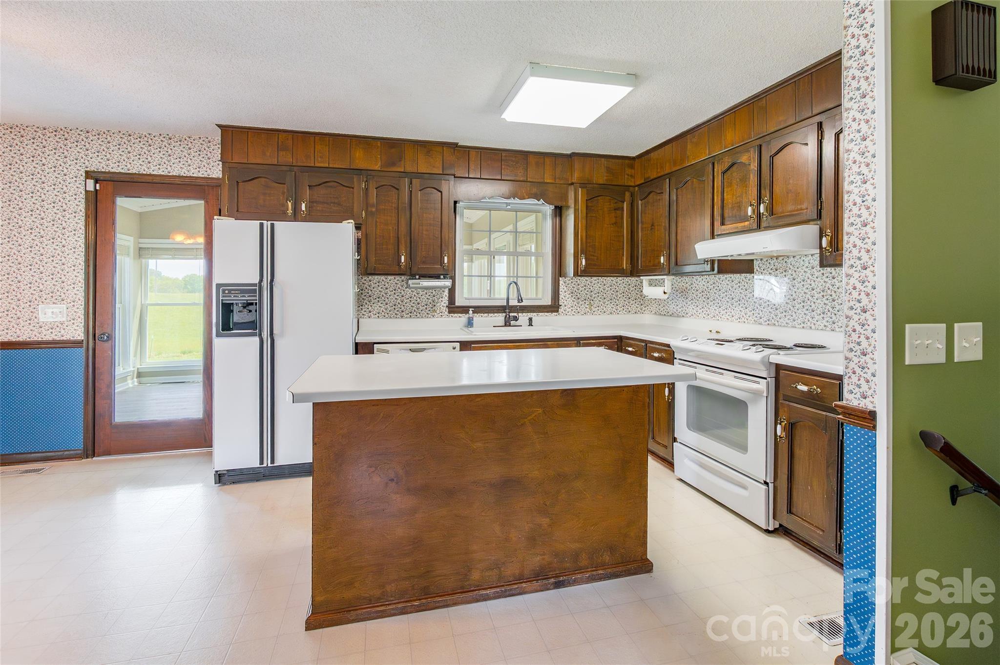 161 Springdale Road Cowpens, SC 29330 - Photo 8 of 46