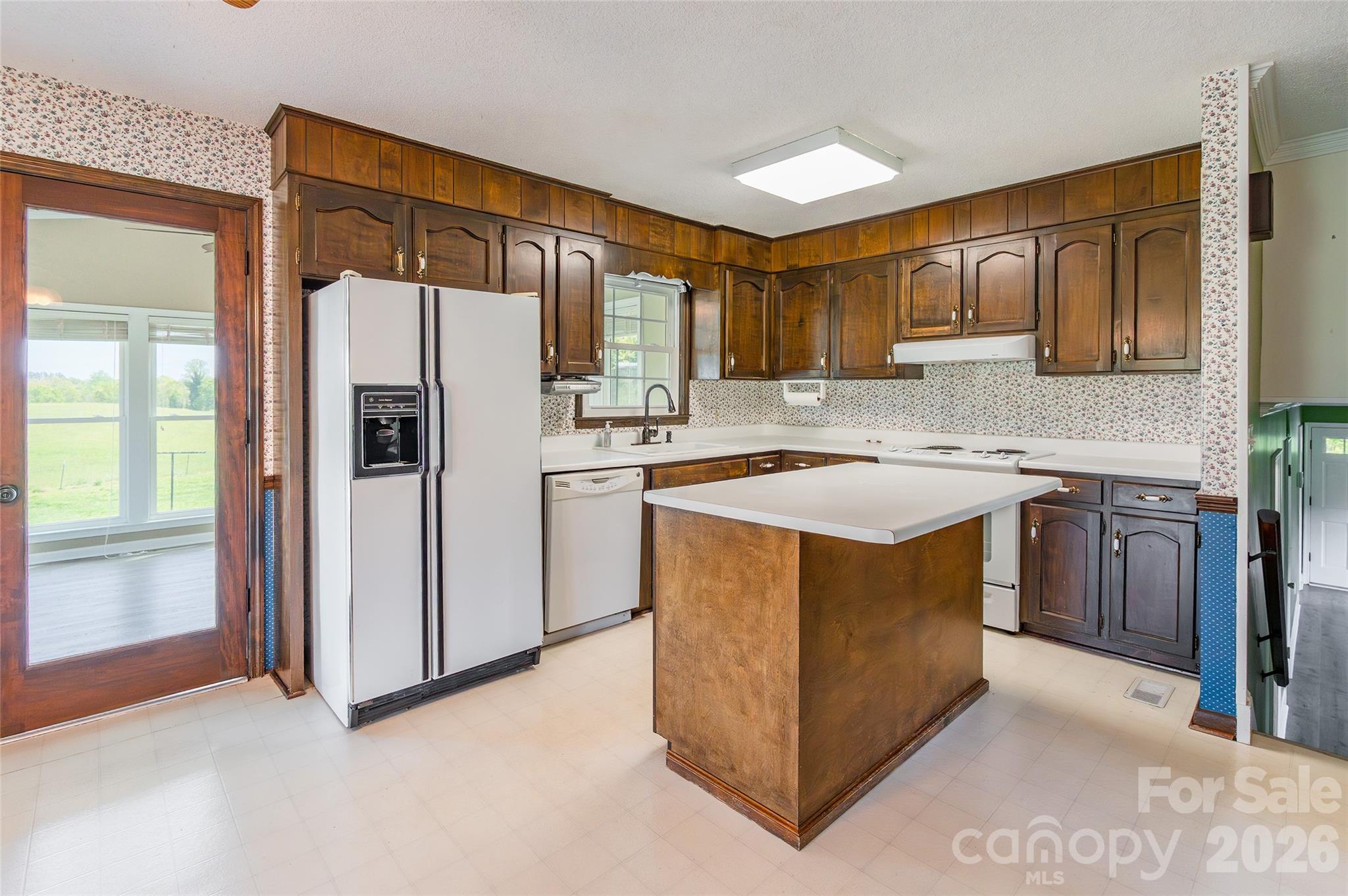 161 Springdale Road Cowpens, SC 29330 - Photo 9 of 46