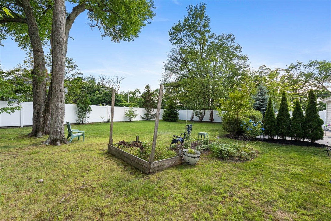 5 Interlocken Road East Providence, RI 02914 - Photo 42 of 43