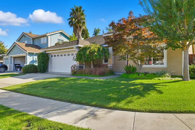 $1,100,000 | 1486 Swallow Lane, Gilroy, CA 95020